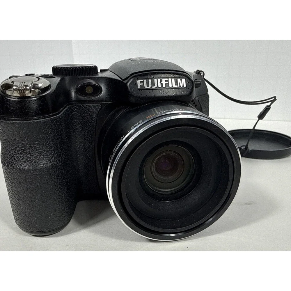 Fujifilm FinePix S Series S1800 12.2MP Digital Camera 18x Zoom w/ SD Card Tested